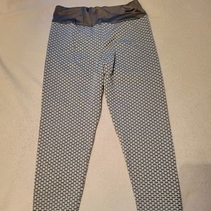 Scrunch butt leggings